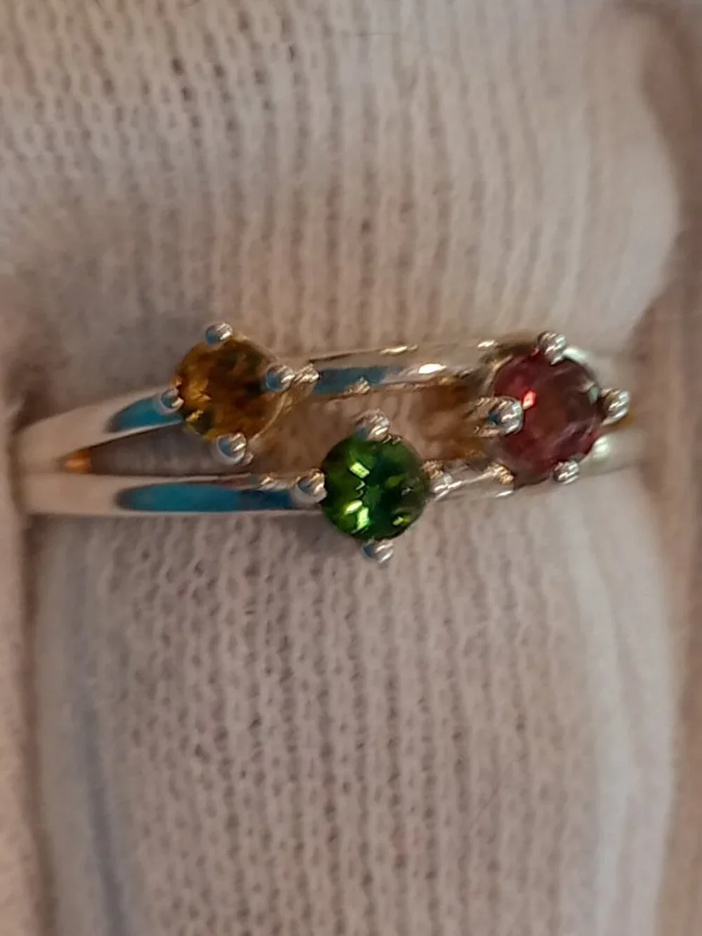 Tricolor tourmaline ring, .925 silver band, size 7 - Picture 7 of 7